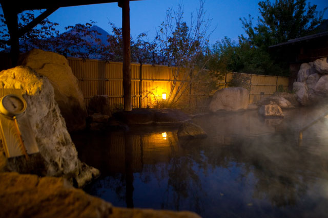 น้ำร้อนเท็งคู