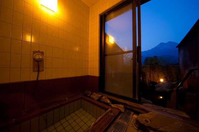 น้ำร้อนกิงโจ